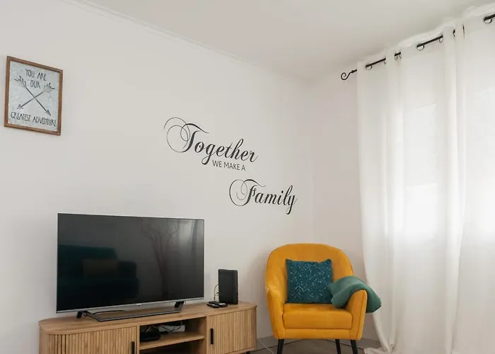 Family Friendly Azorean * Ponta Delgada (Sao Miguel)