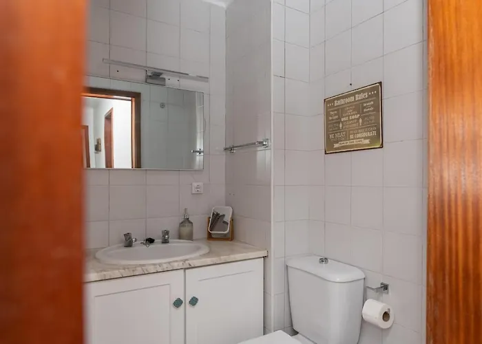 Family Friendly Azorean * Ponta Delgada (Sao Miguel)