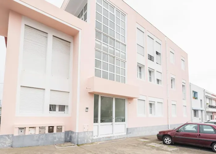 Family Friendly Azorean * Ponta Delgada (Sao Miguel)